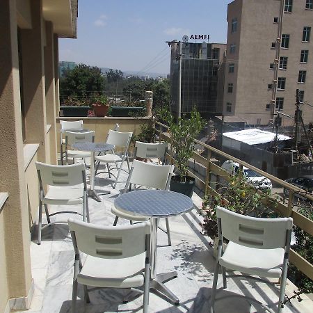 Damu Hotel Addis Ababa Exteriör bild