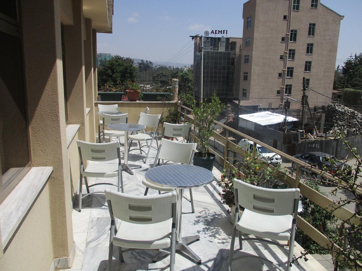 Damu Hotel Addis Ababa Exteriör bild